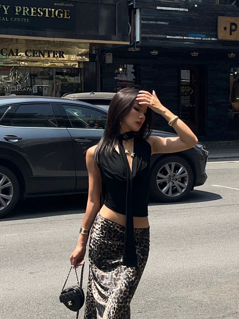 Sleeveless Body Fit Choker Style Top